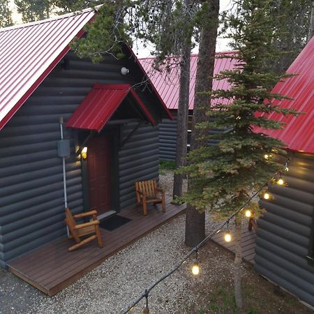 ווסט ילוסטון Yellowstone Cabins And Rv מראה חיצוני תמונה