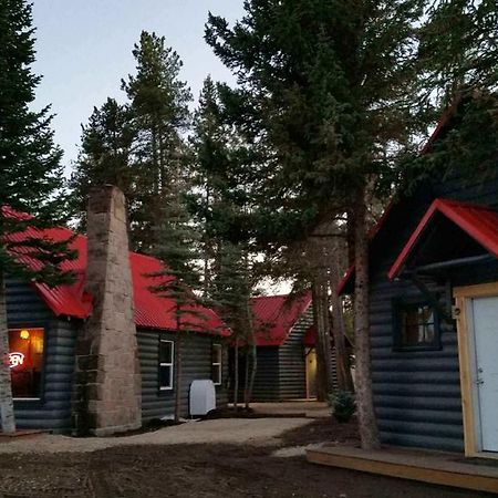 ווסט ילוסטון Yellowstone Cabins And Rv מראה חיצוני תמונה