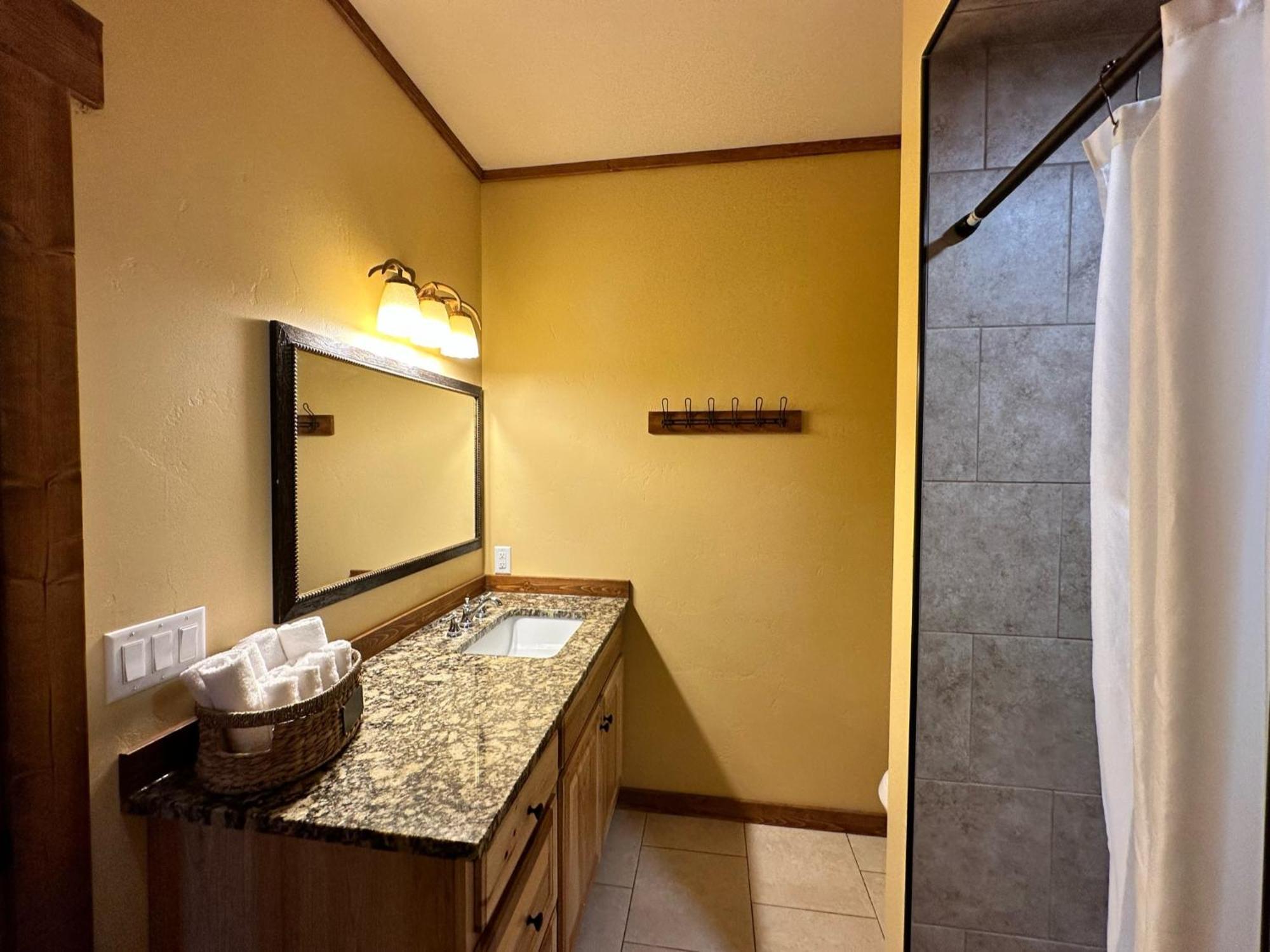 ווסט ילוסטון Yellowstone Cabins And Rv מראה חיצוני תמונה