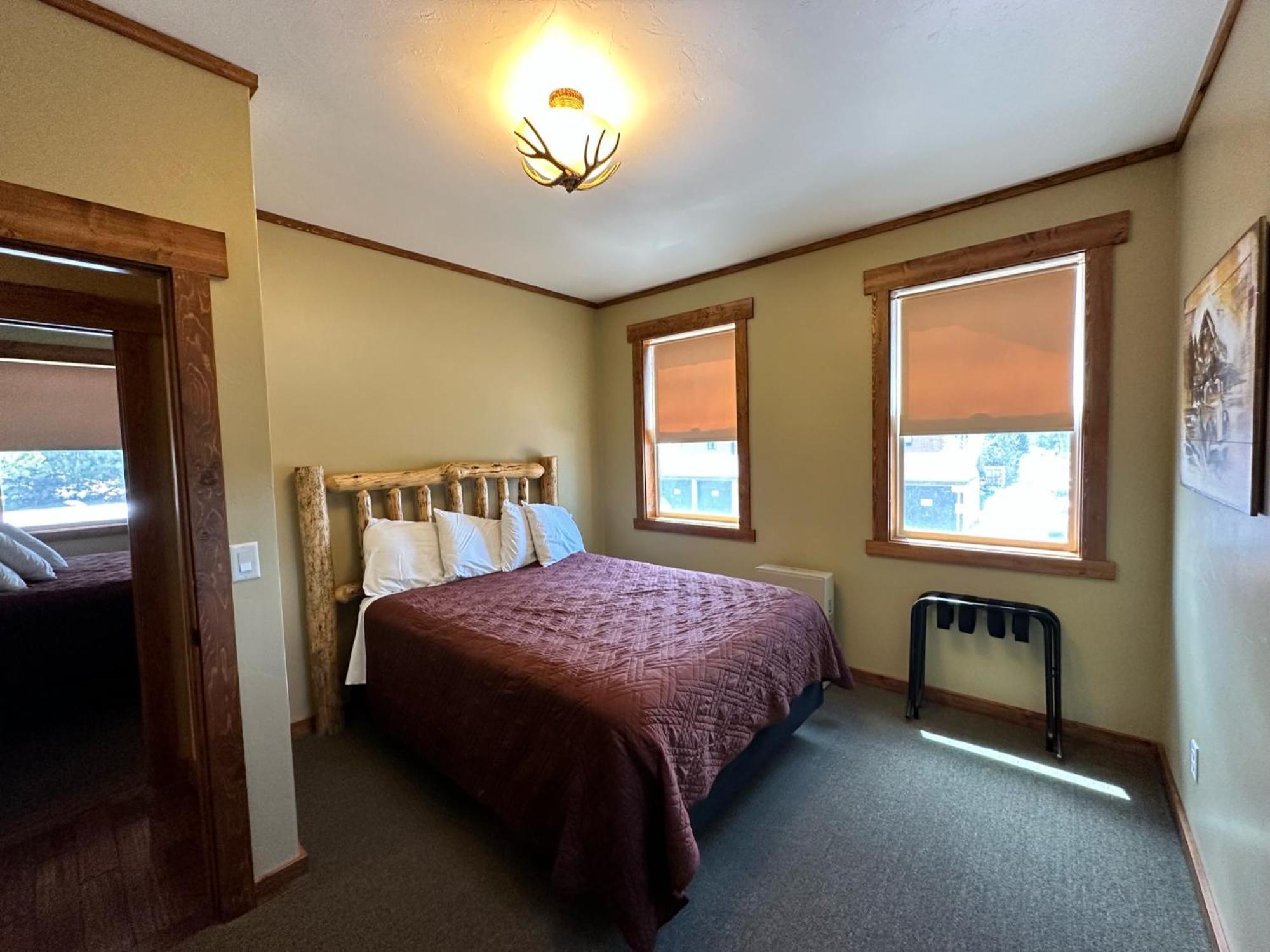 ווסט ילוסטון Yellowstone Cabins And Rv מראה חיצוני תמונה