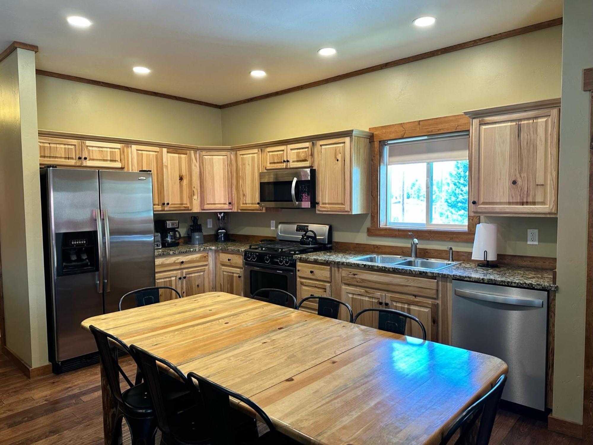 ווסט ילוסטון Yellowstone Cabins And Rv מראה חיצוני תמונה