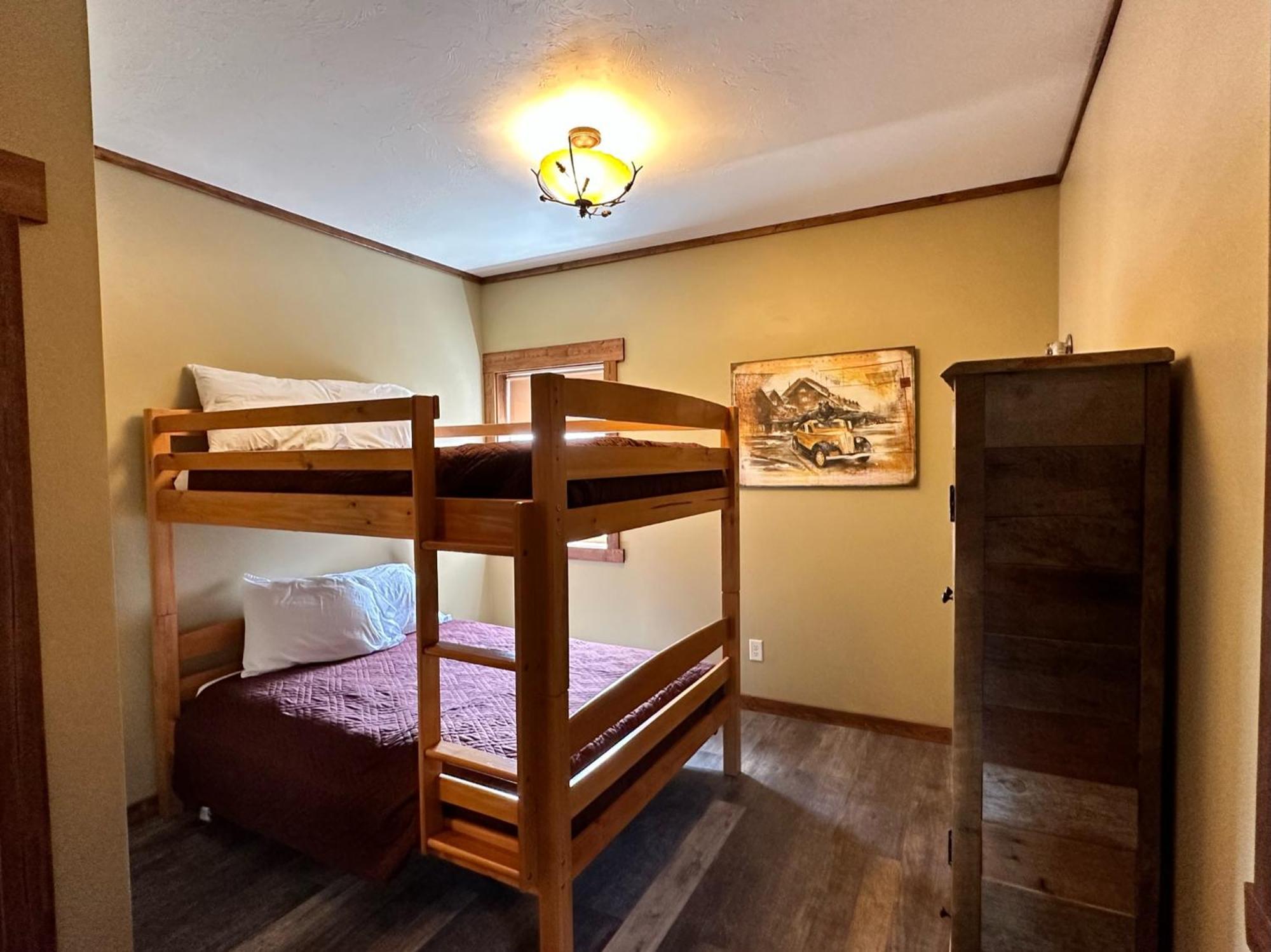 ווסט ילוסטון Yellowstone Cabins And Rv מראה חיצוני תמונה