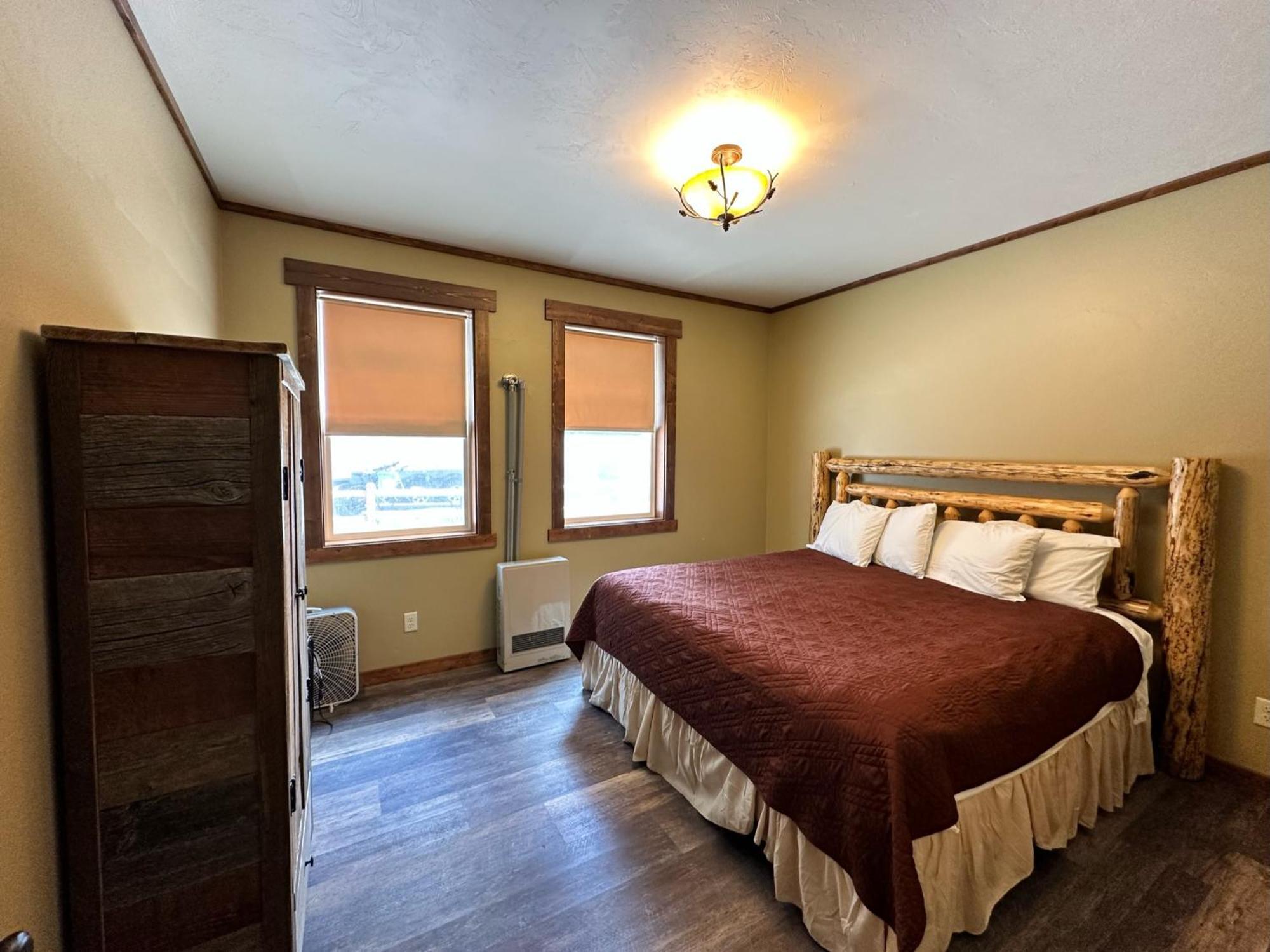 ווסט ילוסטון Yellowstone Cabins And Rv מראה חיצוני תמונה